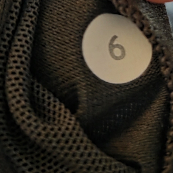 Lululemon Biggie So Fly Black Butterfly Print Top - Picture 4 of 4